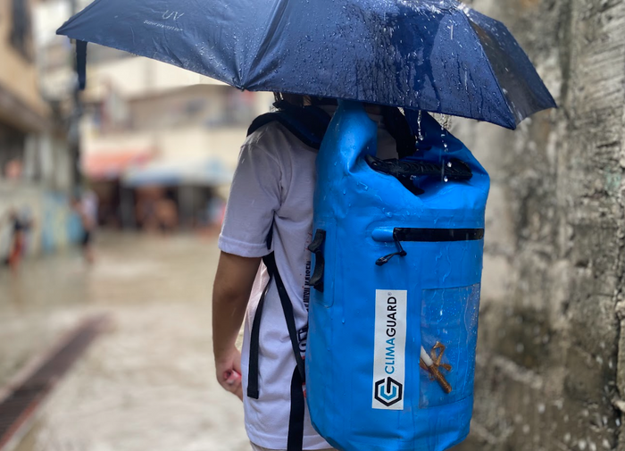 The Ultimate Guide to Using a Dry Bag for Rainy Festivals and Events